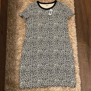 Old Navy Leopard Print T-shirt Dress